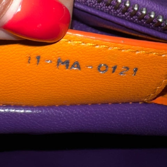 CHRISTIAN DIOR LADY DIOR BAG (AUTHENTIC) - Picture 5 of 10